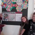 Young artists with their Evolver artworks