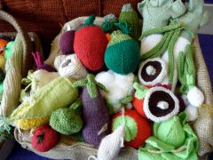 Knitted vegetables