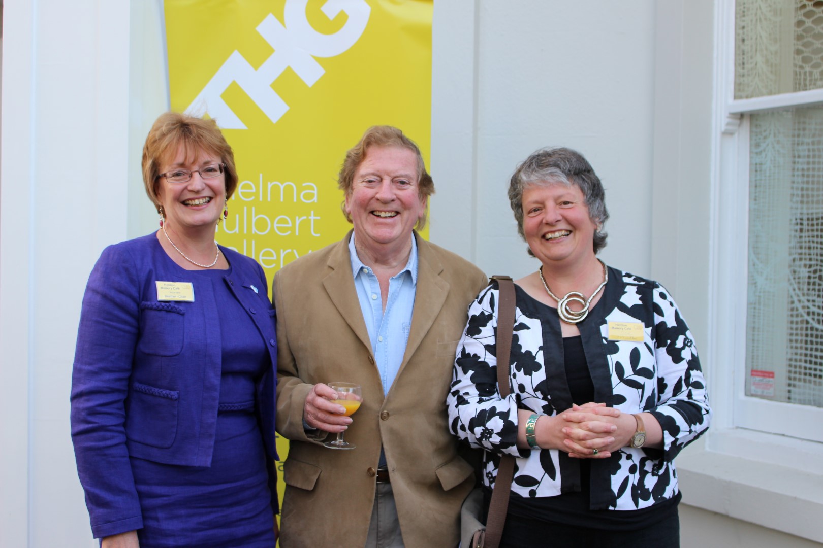 Heather Penwarden (Honiton Dementia Action Alliance), Alan Cotton (artist and patron), Sue Holland (Organiser)